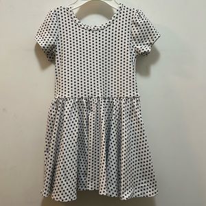 Dot Dot Smile dress size 12/24 months soft & twirly, white with black stars ✨